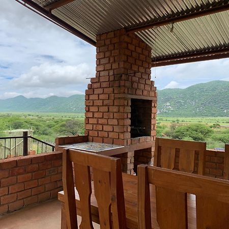 Otavi Vineyards Self-Catering & Camping Extérieur photo