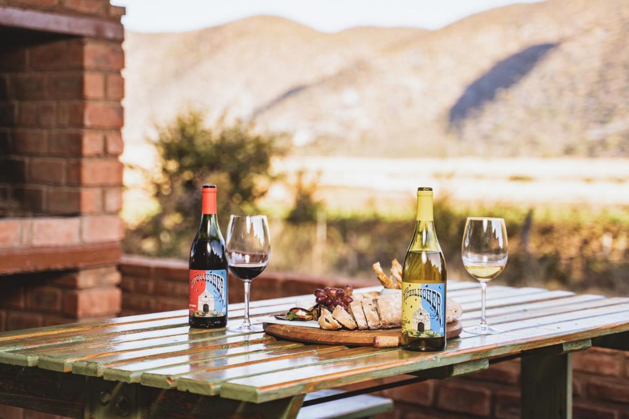 Otavi Vineyards Self-Catering & Camping Extérieur photo