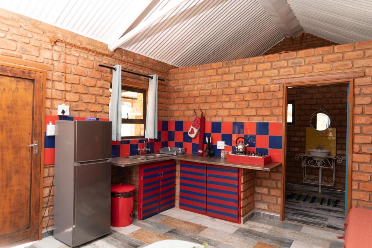 Otavi Vineyards Self-Catering & Camping Extérieur photo