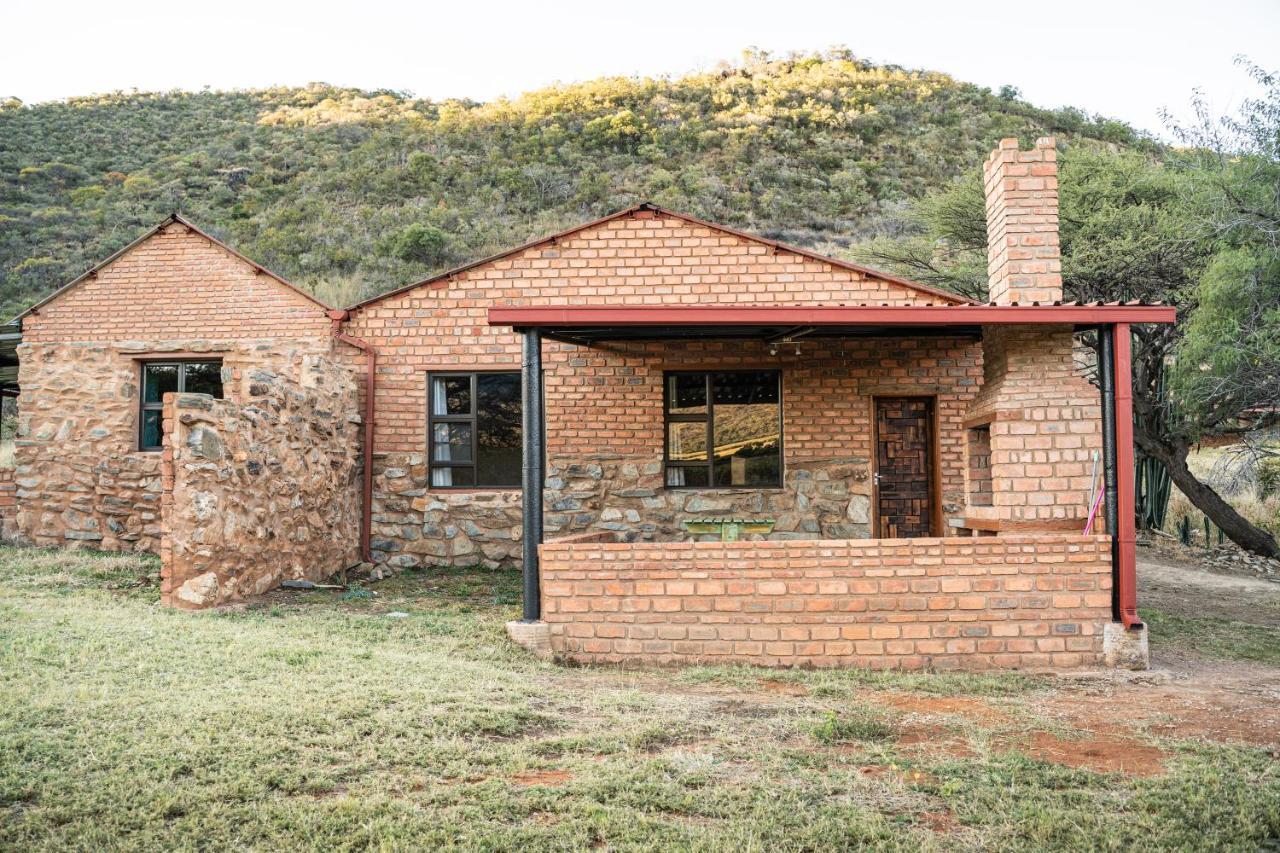 Otavi Vineyards Self-Catering & Camping Extérieur photo