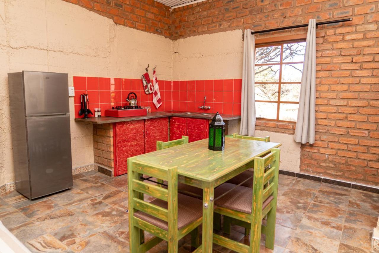 Otavi Vineyards Self-Catering & Camping Extérieur photo