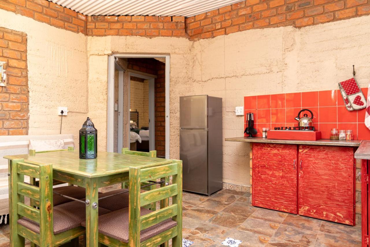 Otavi Vineyards Self-Catering & Camping Extérieur photo