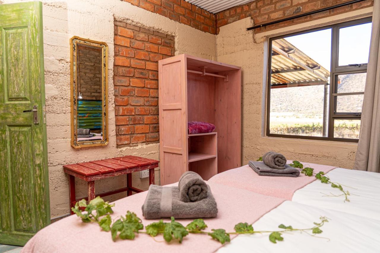 Otavi Vineyards Self-Catering & Camping Extérieur photo