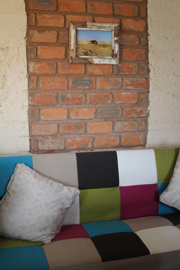 Otavi Vineyards Self-Catering & Camping Extérieur photo