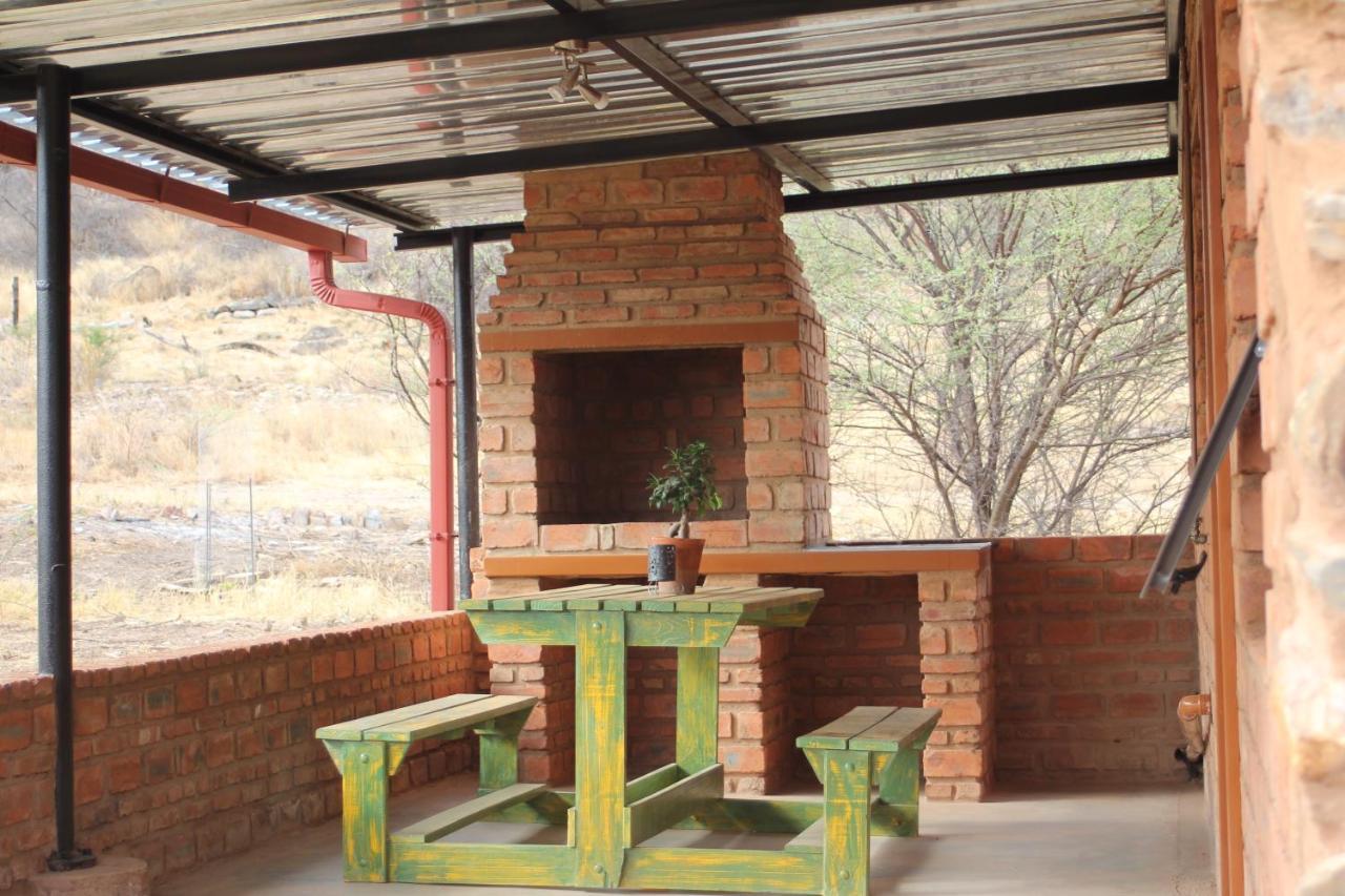 Otavi Vineyards Self-Catering & Camping Extérieur photo